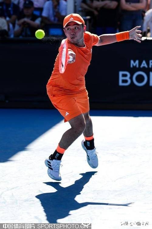 吴易昺3比1战胜纳尔迪 晋级澳网次轮